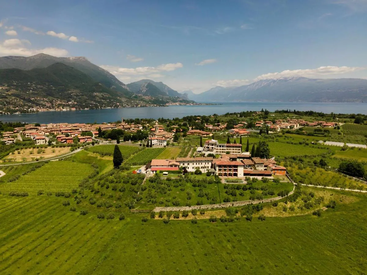 Palazzo Trevignane Appartamento La Saletta Verde San Felice del Benaco Italy