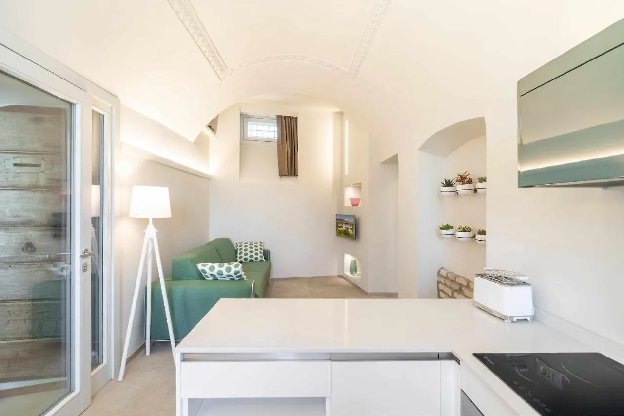 Palazzo Trevignane Appartamento La Saletta Verde San Felice del Benaco Apartment